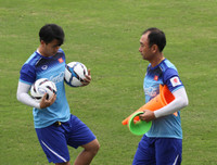 [ẢNH] 10 trợ lý giúp việc cho HLV Park trong buổi tập của U23 Việt Nam