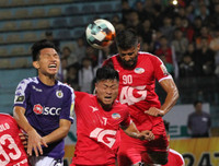 [ẢNH] Sân Hàng Đẫy sống lại không khí trận derby