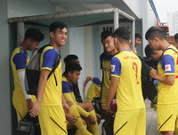 [ẢNH] 10 trợ lý giúp việc cho HLV Park trong buổi tập của U23 Việt Nam