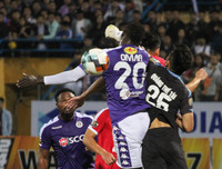 [ẢNH] Sân Hàng Đẫy sống lại không khí trận derby