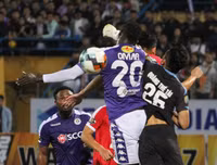 [ẢNH] Sân Hàng Đẫy sống lại không khí trận derby