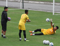 [ẢNH] 10 trợ lý giúp việc cho HLV Park trong buổi tập của U23 Việt Nam