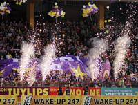 [ẢNH] Sân Hàng Đẫy sống lại không khí trận derby