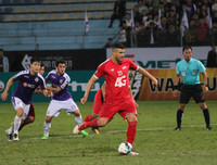 [ẢNH] Sân Hàng Đẫy sống lại không khí trận derby