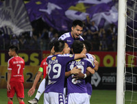 [ẢNH] Sân Hàng Đẫy sống lại không khí trận derby