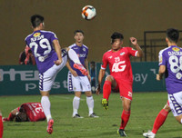 [ẢNH] Sân Hàng Đẫy sống lại không khí trận derby