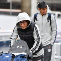 [ẢNH] Xuân Trường lặng lẽ dưới mưa ở Tokyo, chuẩn bị đá Champions League