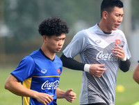 [ẢNH] Công Phượng khoe kiểu tóc xù, hứng khởi cùng đồng đội tập luyện