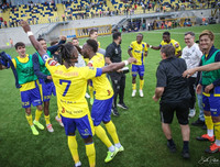 [ẢNH] Không được thi đấu, Công Phượng làm gì sau chiến thắng của Sint-Truidense?