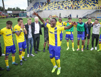 [ẢNH] Không được thi đấu, Công Phượng làm gì sau chiến thắng của Sint-Truidense?