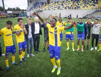 [ẢNH] Không được thi đấu, Công Phượng làm gì sau chiến thắng của Sint-Truidense?