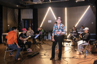 Tuấn Vũ xúc động khi lần đầu tiên được ra Hà Nội vào mùa đông