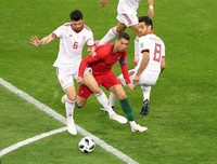 [ẢNH] Trượt 11m và đánh nguội, Ronaldo chơi trận xấu xí nhất của mình ở World Cup như thế nào?