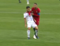 [ẢNH] Trượt 11m và đánh nguội, Ronaldo chơi trận xấu xí nhất của mình ở World Cup như thế nào?