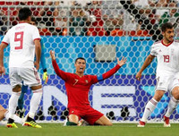 [ẢNH] Trượt 11m và đánh nguội, Ronaldo chơi trận xấu xí nhất của mình ở World Cup như thế nào?