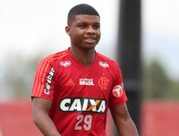 [ẢNH] 50 thần đồng bóng đá đương đại (P1): Tài không đợi tuổi