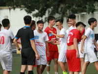 [ẢNH] 4 nhà cựu vô địch đã chơi thế nào trong trận ra quân?