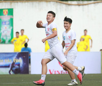 [ẢNH] 4 nhà cựu vô địch đã chơi thế nào trong trận ra quân?