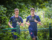 [ẢNH] Công Phượng ưu tư trên sân tập, mông lung về tương lai