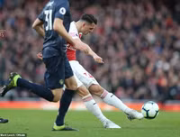 [ẢNH] Arsenal đã cắt đứt mạch bất bại của M.U như thế nào?