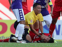 Chiến sĩ CSCĐ, trọng tài Ngô Duy Lân và những hành động cứu người kịp thời trên sân cỏ Việt Nam