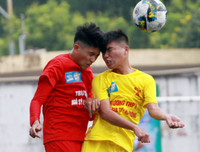 [ẢNH] Dàn cổ động viên 600 người gây ấn tượng khán đài Tây Hồ