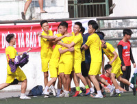 [ẢNH] Khoảnh khắc lượt trận 8h sáng nay 20-10