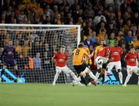 [ẢNH] Vừa xuất sắc trước Chelsea, Pogba đã lại khiến bữa tiệc của M.U dang dở
