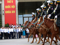 [ẢNH] Thích thú hình ảnh Cảnh sát cơ động kỵ binh diễu hành tại Hà Nội