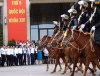 [ẢNH] Thích thú hình ảnh Cảnh sát cơ động kỵ binh diễu hành tại Hà Nội