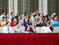 [ẢNH] Thích thú hình ảnh Cảnh sát cơ động kỵ binh diễu hành tại Hà Nội