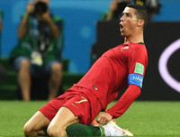 [ẢNH] Ronaldo thăng hoa, Messi, Salah và Neymar đều 