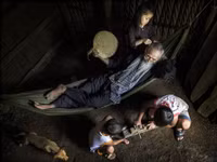 [ẢNH] Những khoảnh khắc yêu thương của gia đình Việt Nam