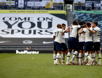 [ẢNH] HLV Mourinho tươi hết cỡ sau màn ngược dòng trước Arsenal