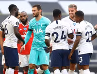 [ẢNH] HLV Mourinho tươi hết cỡ sau màn ngược dòng trước Arsenal