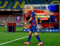 [ẢNH] Tiền đạo tân binh ra mắt Barca trong cảnh đìu hiu