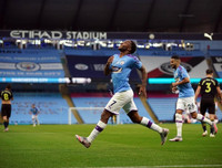 [ẢNH] Arsenal lại khốn khổ vì David Luiz như thế nào?