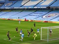 [ẢNH] Arsenal lại khốn khổ vì David Luiz như thế nào?