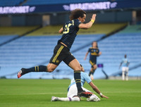 [ẢNH] Arsenal lại khốn khổ vì David Luiz như thế nào?