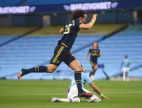 [ẢNH] Arsenal lại khốn khổ vì David Luiz như thế nào?