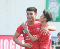 [ẢNH] Hạ trường Chuyên Nguyễn Huệ, THPT Ngô Sỹ Liên viết tiếp chuyện cổ tích