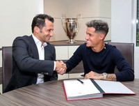 [ẢNH] Coutinho hớn hở ra mắt Bayern, lấy số áo tuyệt đẹp Robben để lại