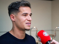 [ẢNH] Coutinho hớn hở ra mắt Bayern, lấy số áo tuyệt đẹp Robben để lại