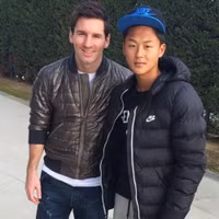 [ẢNH] Ngôi sao 2 lần phá lưới Bùi Tiến Dũng từng mơ thay thế Messi ở Barca