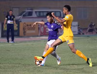 [ẢNH] Bị SLNA ngăn cản, Hà Nội FC vô địch nhờ 