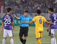 [ẢNH] Bị SLNA ngăn cản, Hà Nội FC vô địch nhờ 