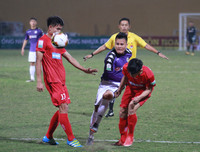 [ẢNH] Quang Hải mờ nhạt, Hà Nội FC vẫn giành trọn 3 điểm trước Hải Phòng