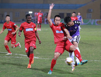 [ẢNH] Quang Hải mờ nhạt, Hà Nội FC vẫn giành trọn 3 điểm trước Hải Phòng