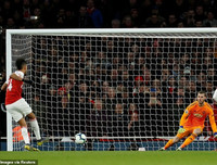 [ẢNH] Arsenal đã cắt đứt mạch bất bại của M.U như thế nào?