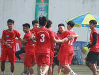 [ẢNH] Hạ trường Chuyên Nguyễn Huệ, THPT Ngô Sỹ Liên viết tiếp chuyện cổ tích